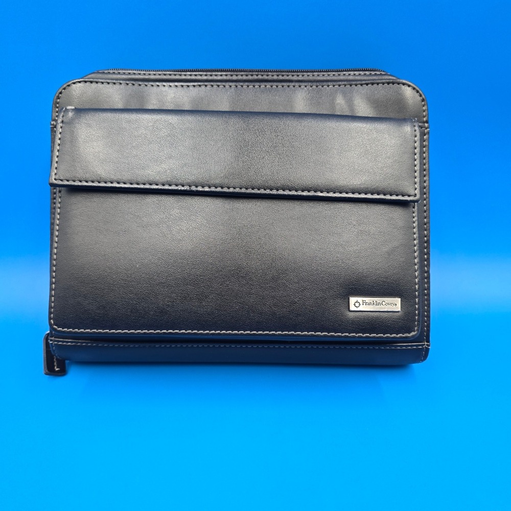 FranklinCovey Black Faux Leather 7 Ring Binder Planner Zip Portfolio Handle